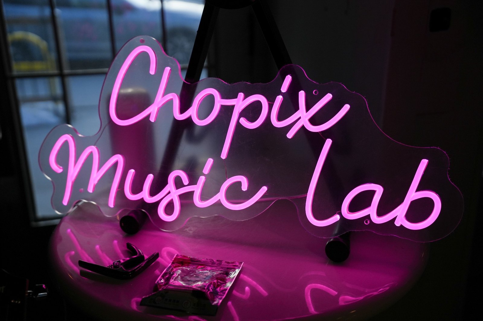 Chopix Music Lab neon sign